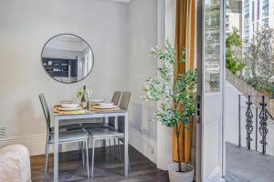 Stylish Garden Flat in Kensington Olympia