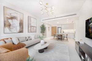 Seaside Stay at Beach Mansion with Private Beach