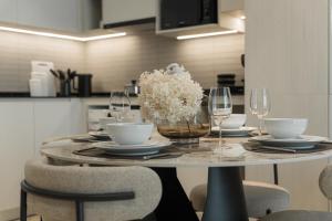 Title Legendary Apartment 800m to Bang Tao Beach