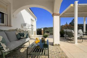 Finca Moderna Luxurious Family Getaway in Tolox by Solrentspain