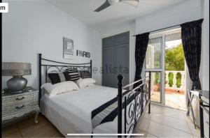 Large elegant house nearamenities