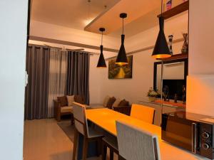 Oval View Residencies By C