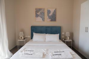 Spacious Lagoon View Villa At Joubal