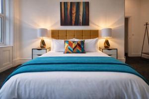 Blenheim by Alt-Stay - 3 Bed Apartment - Parking, WiFi & Self Check In - Contractors & Relocations - Weekly & Monthly Rates - Best Rates Direct, Search Alt-Stay Accommodation