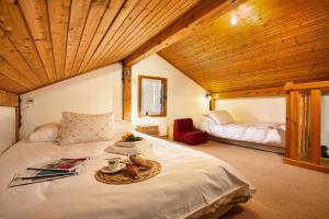 Chalet des Cristaux cosy alpine style for 5 - Happy Rentals