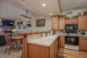 1BR Village At Indian Point 2006 near SDC Free Tickets Daily up to 500 Value