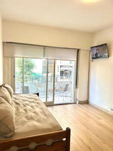 Monoambiente luminoso a una cuadra del mar