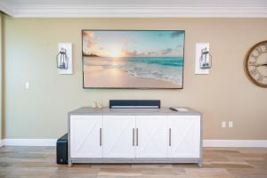 Phoenix on the Bay 1511 condo