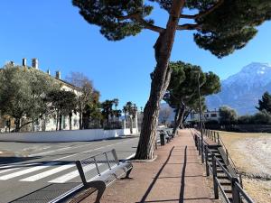 Casa Vicolo Fiori, a due passi dal lago e dal centro