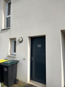 Maison de ville près du lac dAuron