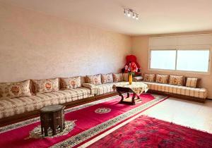 Apart spacieux à Bourgogne,près de La corniche