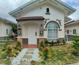 CasaDeAmor1338 New Modern House, and Family Friendly