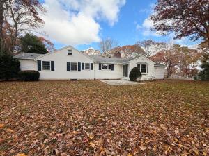 Remodeled 3 bedroom house, walk to the beach