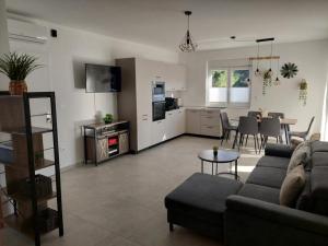 DomBella Apartment Vir