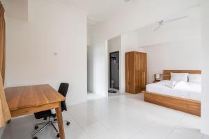 Serenity Twin Canggu, Suite 2-2 with Kitchen and Balcony