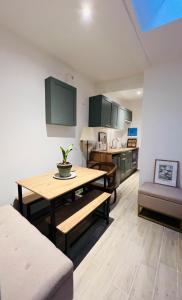 Studio cozzi proche RER A & La Défense