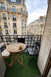 Luxury One Bedroom - 1min from Métro Volontaire - 52 sqm - by Prestigia