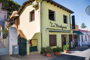 White Lion SURF & MINE GUESTHOUSE img16