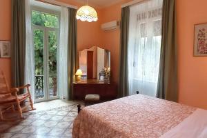 Italian flair with a view