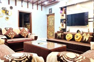 The Cozy Nest-3bhk in Vaishali