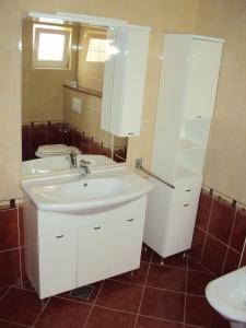 Three Bedroom Apartment room in Apartments Beg