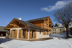 Chalet de charme 8 pers Vue montagne Terrasse Queyras