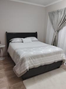 Enter The Serenity, Modern Style Apartments