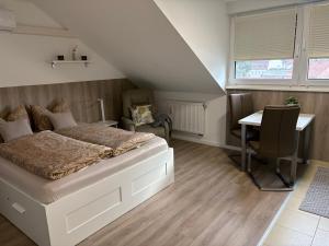 Große gemütliche Ferienwohnung mit Klimaanlage, Parkplatz inklusive TOP !