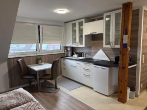 Große gemütliche Ferienwohnung mit Klimaanlage, Parkplatz inklusive TOP !