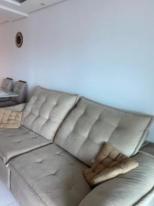 Apartamento Confortável e com Suíte na Praia Grande