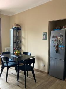 Stanza privata M1 Villa SG a 15 min dal Duomo