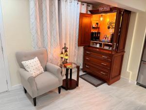 Modern Stylish Denver Apartment Near Downtown Sleeps 4