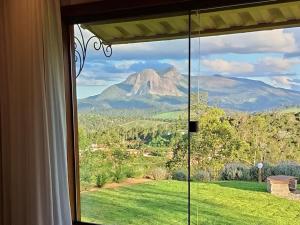 Chalé Bela Montanha Vista Pedra Azul Lareira e Charme