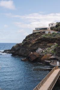Villa Vista, tu suite frente al mar en El Hierro