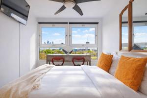 The Finch Loft Skyline Views & Home Cinema