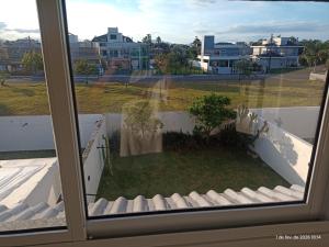 Casa 3 quartos espaçosa e aconchegante em condomínio