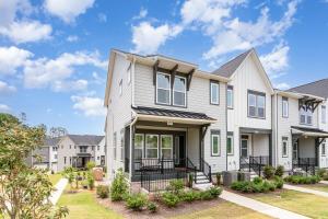 Spacious 4BR Near UNC Charlotte & Major Venues