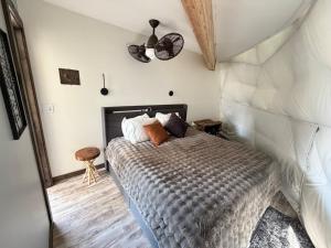 The Domestead- An Epic Romantic Mountaintop Hideaway