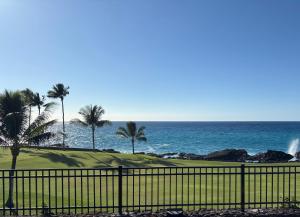 Oceanfront Home with Private Pool & Sunset Views by SkyRun Kona Coast