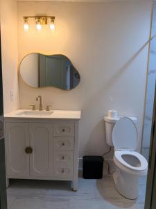 Modern Decatur Stay High-End Design near Atlanta