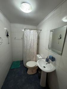 Cabañas Miraflores ubicadas en zona central de punta de choros a una cuadra de la playa de punta de choros