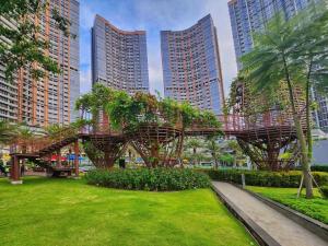 ElevaNia By SanLiving - 1BR - Gold Coast PIK