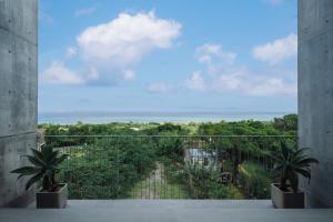 MERIVAS MOTOBU -sauna terrace-