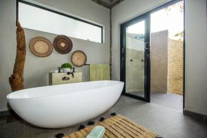 LookOut Safari Lodge