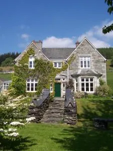 Penmachno Hall - self catering suite - Penmachno