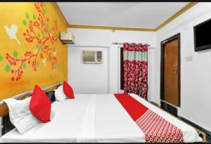 RROOMS Eco Hotel Best