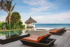 Villa Rosita Oceanfront Villa with Private Chef in Bali