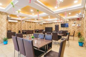 RROOMS Elite Hotel Jayati Oasis Inn