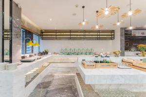 Atour Hotel Chongqing Nanping Pedestrain Street