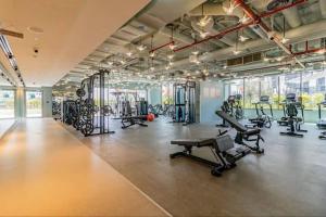 Vogue Vacation Homes, Downtown Mag 318 near Burj Khalifa and Dubai Mall, Studio Apartment with Balcony, Pool and City View, Access toAmenities